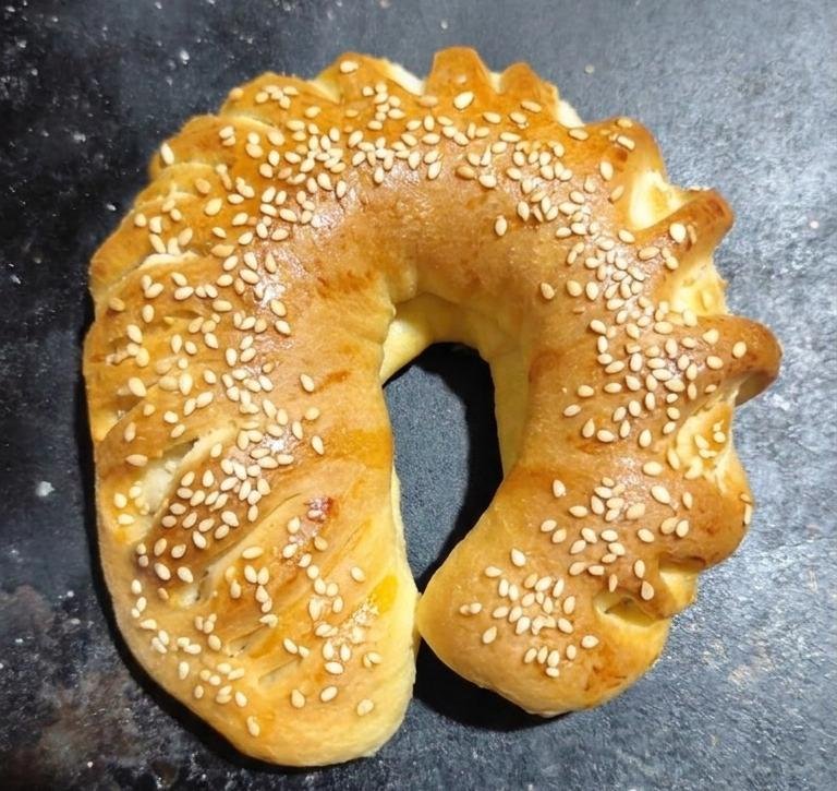 "Cuerno Relleno de Pasta"